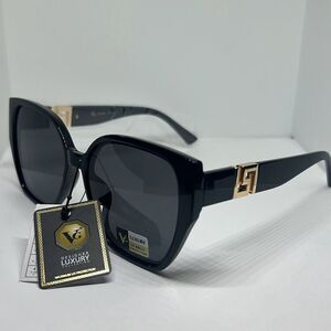 VG Tortoise Women’s Sunglasses